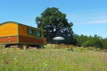 בית מלון כפרי Les Roulottes Des Korrigans