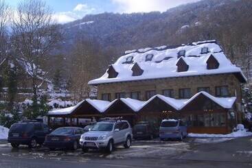 بنسيون Ostau Dera Nheu