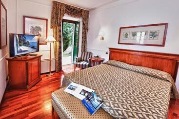 Relais Casali Della Cisterna