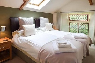 קוטג'' The Old Chapel