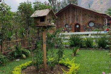 هتل Cabañas De Tzununa