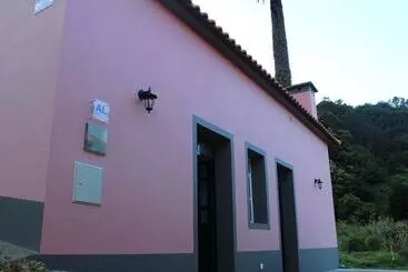 Mökkimajoitus Casa Das Laranjeiras