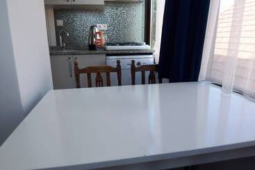 هتل آپارتمان Izmir Tatil Evi Beach Resort