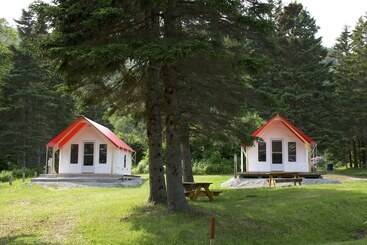 Hotel Maisonnettes Camping De La Baie De Perce