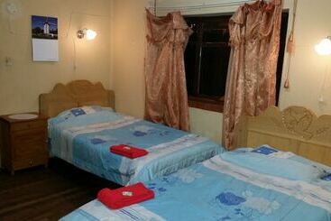 Hostal Maya Inn   Hostel