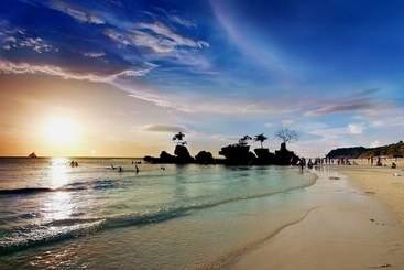 Watercolors Boracay Dive Resort