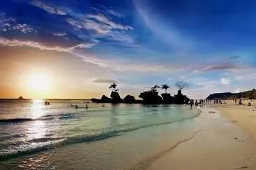 Watercolors Boracay Dive Resort