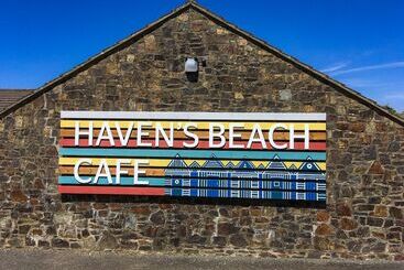 Yha Broad Haven   Hostel