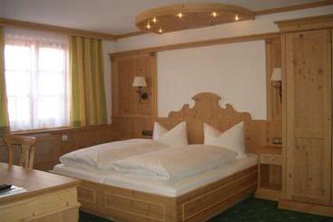 Gasthof & Hotel Jägerwirt