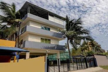 Itsy Hotels Ushodaya Royal Residency