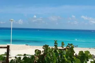 Apartment Ocean Front Cancun