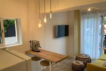 آپارتمان‌های توریست‌ها Charmant Studio Dans Villa   Parking   Jardin