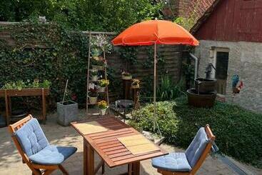 ツーリストアパートメント Idyllische Ferienwohnung In Der Breitscheidstraße