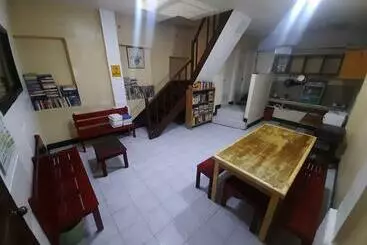 Apartamentos turísticos Dangwa Terminal Transient House