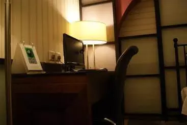 Отель Happy Inn