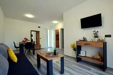 Di Mare Holiday Apartments