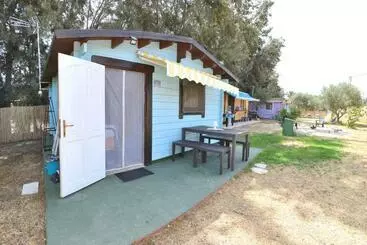 Turistihuoneistot Chiclana Cabaña Parking Blue