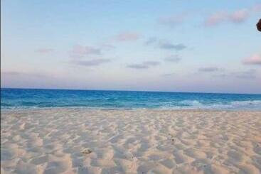 ツーリストアパートメント Marina Gardens Chalet 3 Rooms 2 Bathroom In North Coast