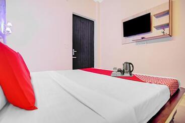 Hôtel Oyo 88146 Three Kings