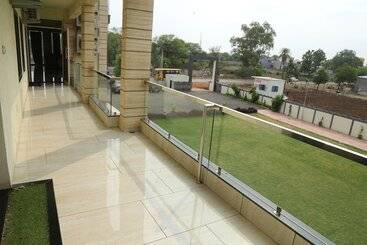 호텔 Shrestha Paradise