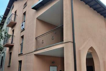 بنسيون Curti Granda