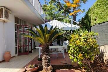 Pension (Hôtel basse catégorie) Garden