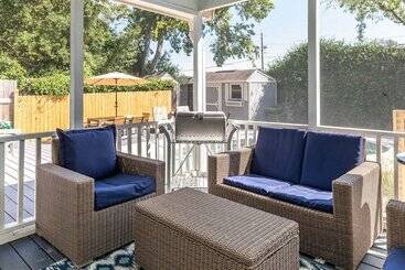 آپارتمان‌های توریست‌ها Frogtown Cottage