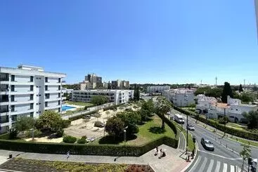آپارتمان‌های توریست‌ها Vilamoura Central 2 With Pool By Homing
