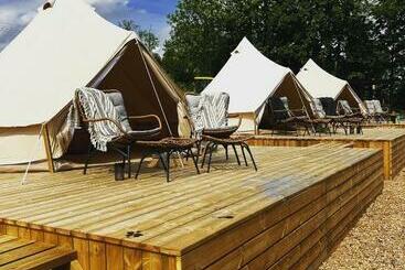 צימר Vättervy Glamping Med Tält Och Stugor