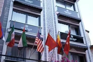 Huoneistohotelli Middle Village