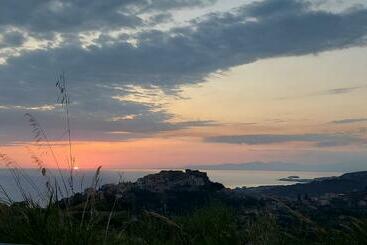 Tenuta Dei Biondi Ulivi B&b