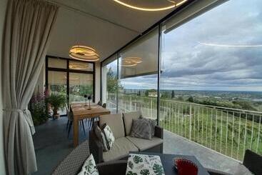 Pensiune Terrazza San Vettore Camere Con Colazione, Relax In Collina Con Vista Sui Vigneti Docg Asolo
