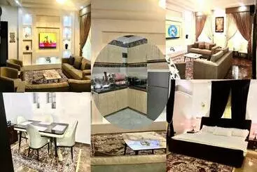 تختخواب و صبحانه De Omega Homes   Serviced Apartment Jahi, Abuja