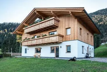 ツーリストアパートメント Mittnackerhof Apartment Kamille