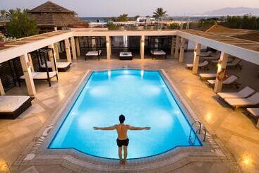 هتل Robinson Soma Bay