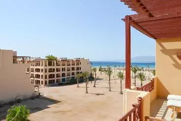 هتل Robinson Soma Bay