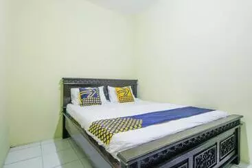 Hotel Spot On 91606 Nadin Guest House