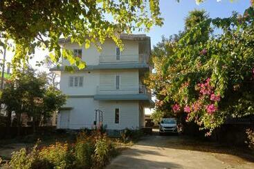 Жильё для туристов White Paper