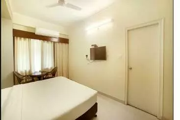 Hotel Mansarovar International By Wb Inn