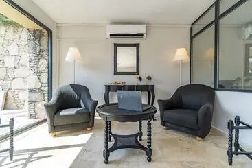Hotel Bombien Luxury