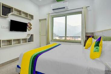 Hotel Divine Devdarshan Valley