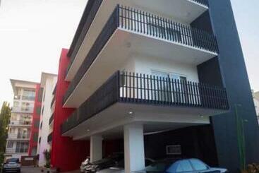 Жильё для туристов Luxury @ The Garden