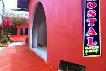 Panzió Hostal Claveles Inn