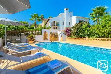 Tourist flats Villa Laguna By Abahana Villas