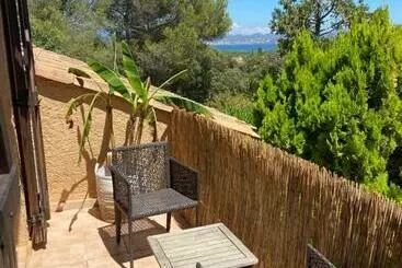 Turistlejligheder Appartement De Vacances Au Calme Absolu, Vue Mer