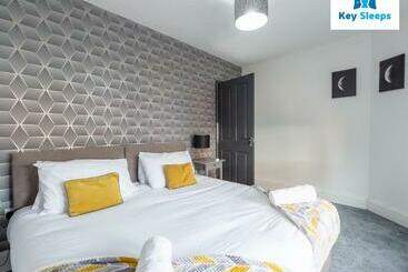 شقق خاصة سياحية Five Bedroom Spacious Modern House By Keysleeps Short Lets Workington Lake District Beach