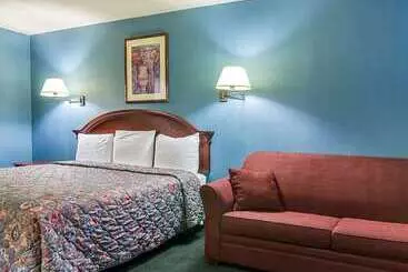 בית מלון כפרי Econo Lodge