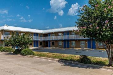 فندق Econo Lodge