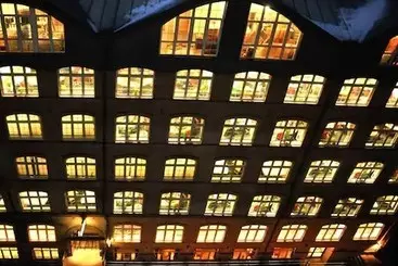 Singer109 Hostel, Hotel & Apartment