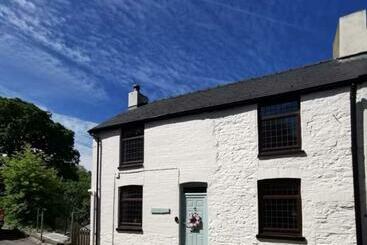 شقق خاصة سياحية Glan Yr Afon Cottage Two Bedrooms